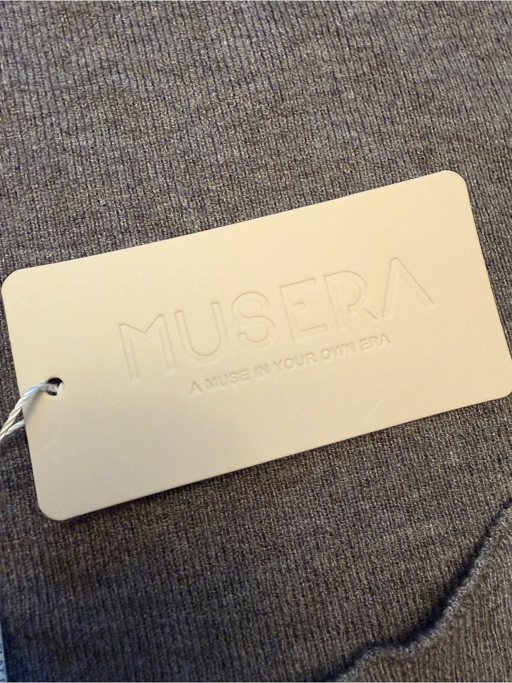 MUSERA Ribbed Backless Halter Top - Picture 4 of 6